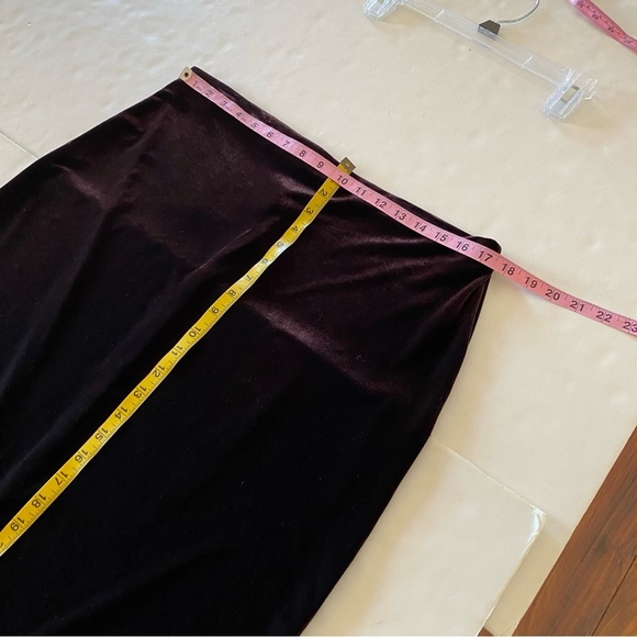 Vintage 90s Velvet Skirt Womens Size 2XL Midi Brown Burgundy Red Made In USA - Picture 5 of 8